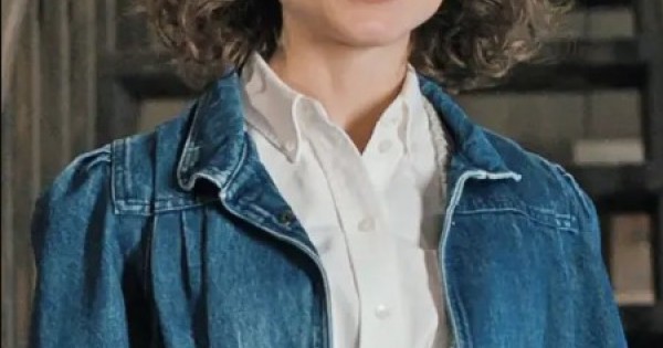 Natalia Dyer Stranger Things S04 Nancy Wheeler Denim Blue Jacket